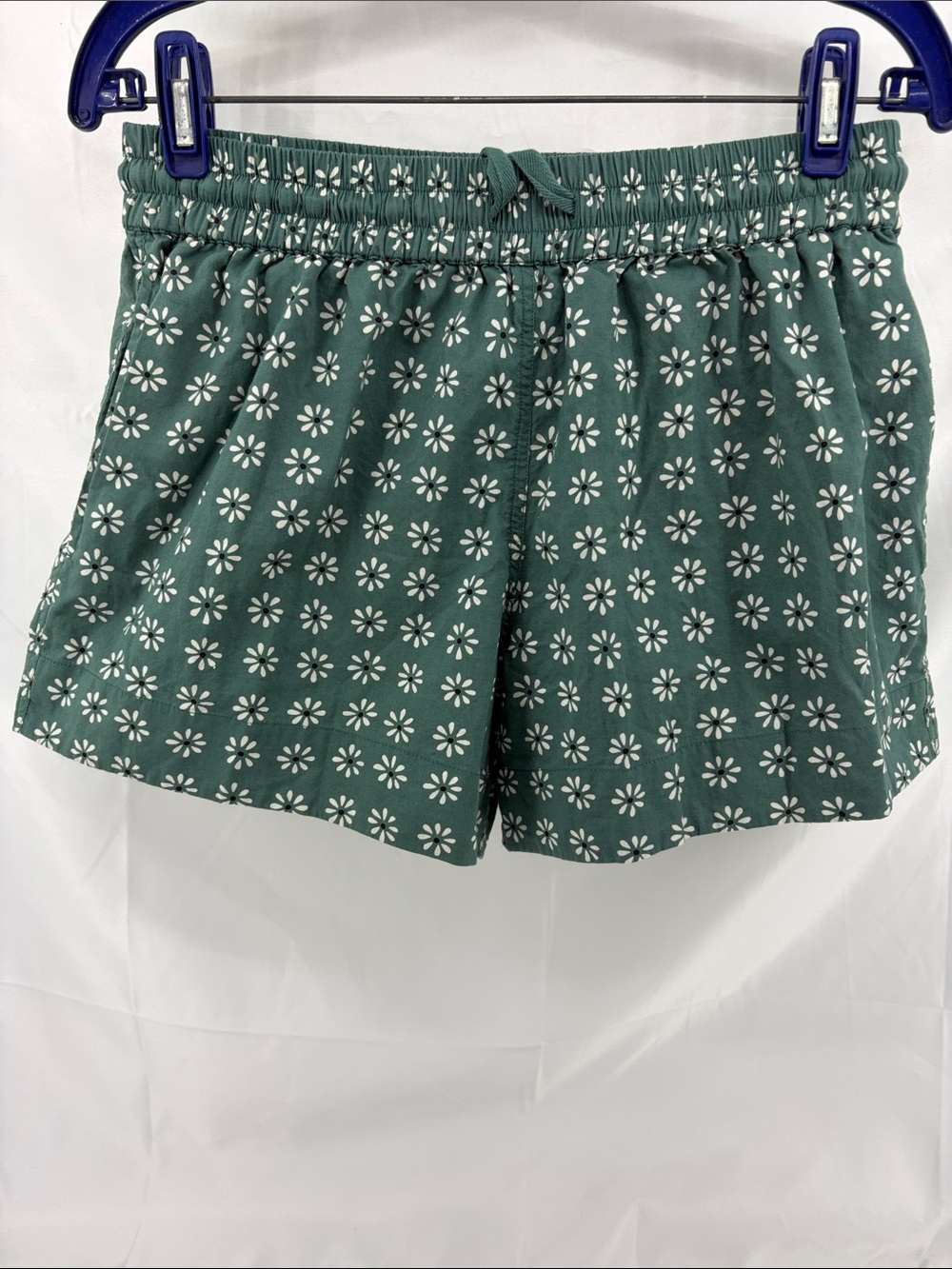 the GREAT. Sage Green w/ Daisies Lightweight 100% Cotton Elastic Shorts, sz 1